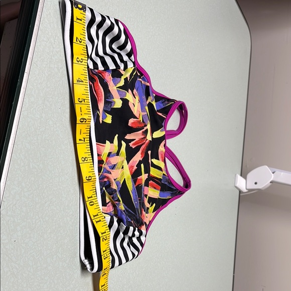 Chic Multicolor Abstract Bikini Set - Picture 9 of 12